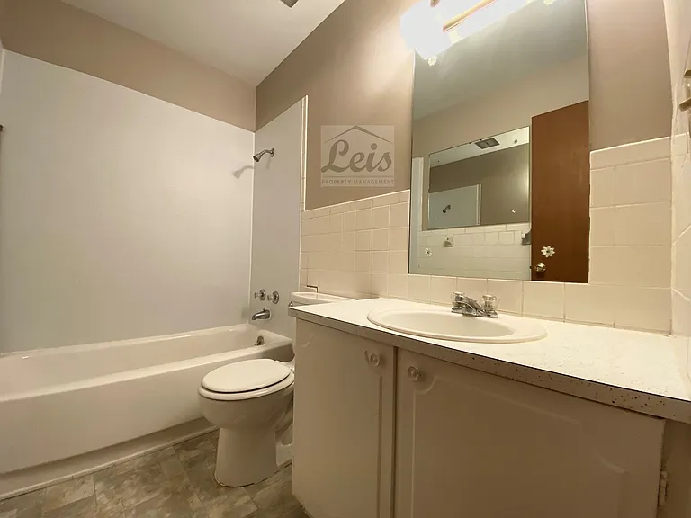 903 E Main St #1 — Photo 3