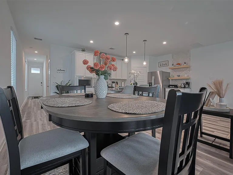 10405 Hadley Park Trl — Photo 4