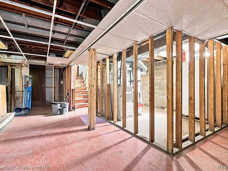 10024 Mark Twain St — Photo 23