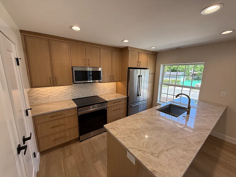 1536 S 1400 E — Photo 14