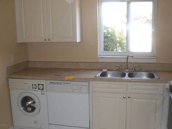 2nd image of 6662 LA MIRADA Drive E #1