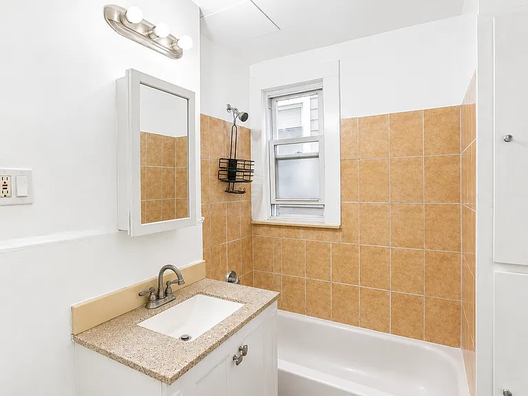 172 Hichborn St #1 — Photo 12