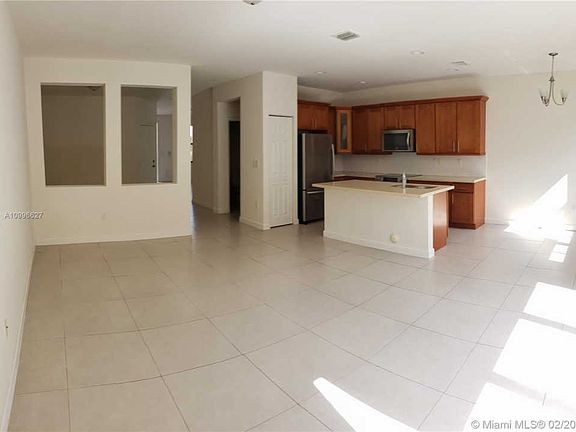 3rd image of 10460 NW 61st Ln #10460