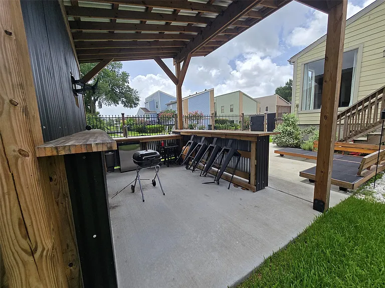 2402 Intrepid Way — Photo 13