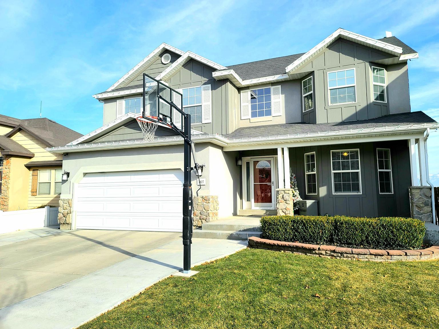 Mapleです。 7427 S Brook Maple Way, West Jordan, UT 84081 | Zillow