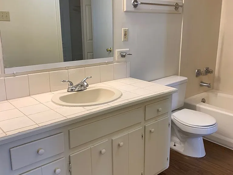 8220A Governor Dr — Photo 19