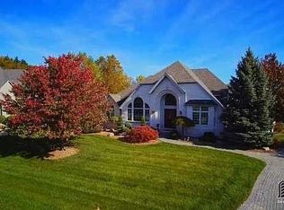 2168 Country Club Cir, Monroe, MI 48162
