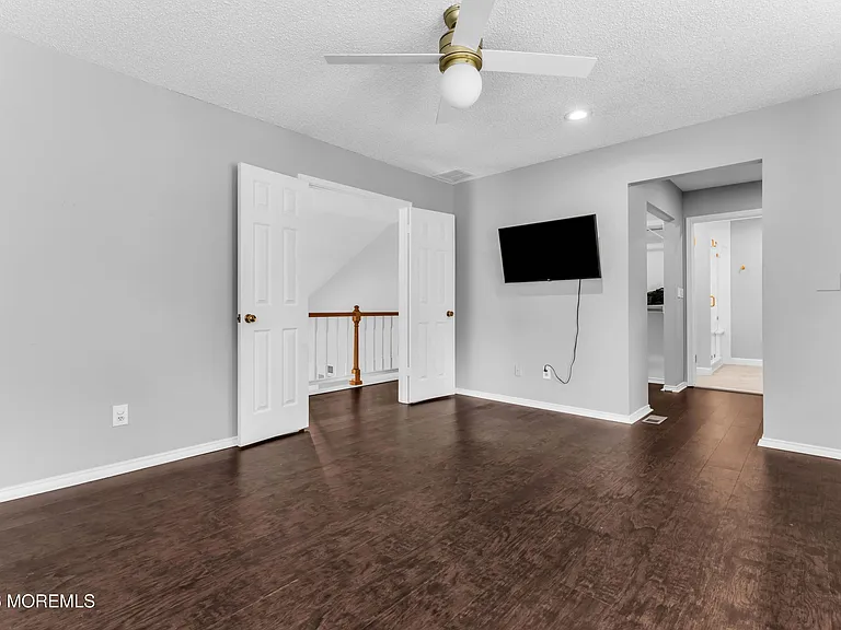 141 Old Orchard Ln — Photo 26