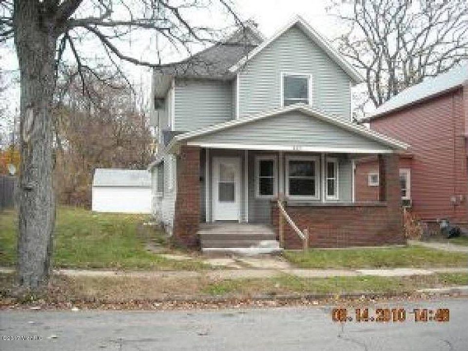 1st image of 422 Charles Ave SE