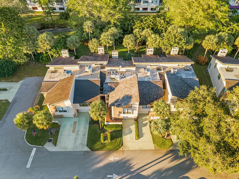 22860 Ironwedge Dr — Photo 53