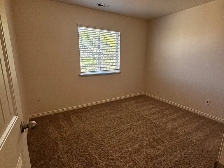 2431 E Ox Yoke Dr — Photo 22