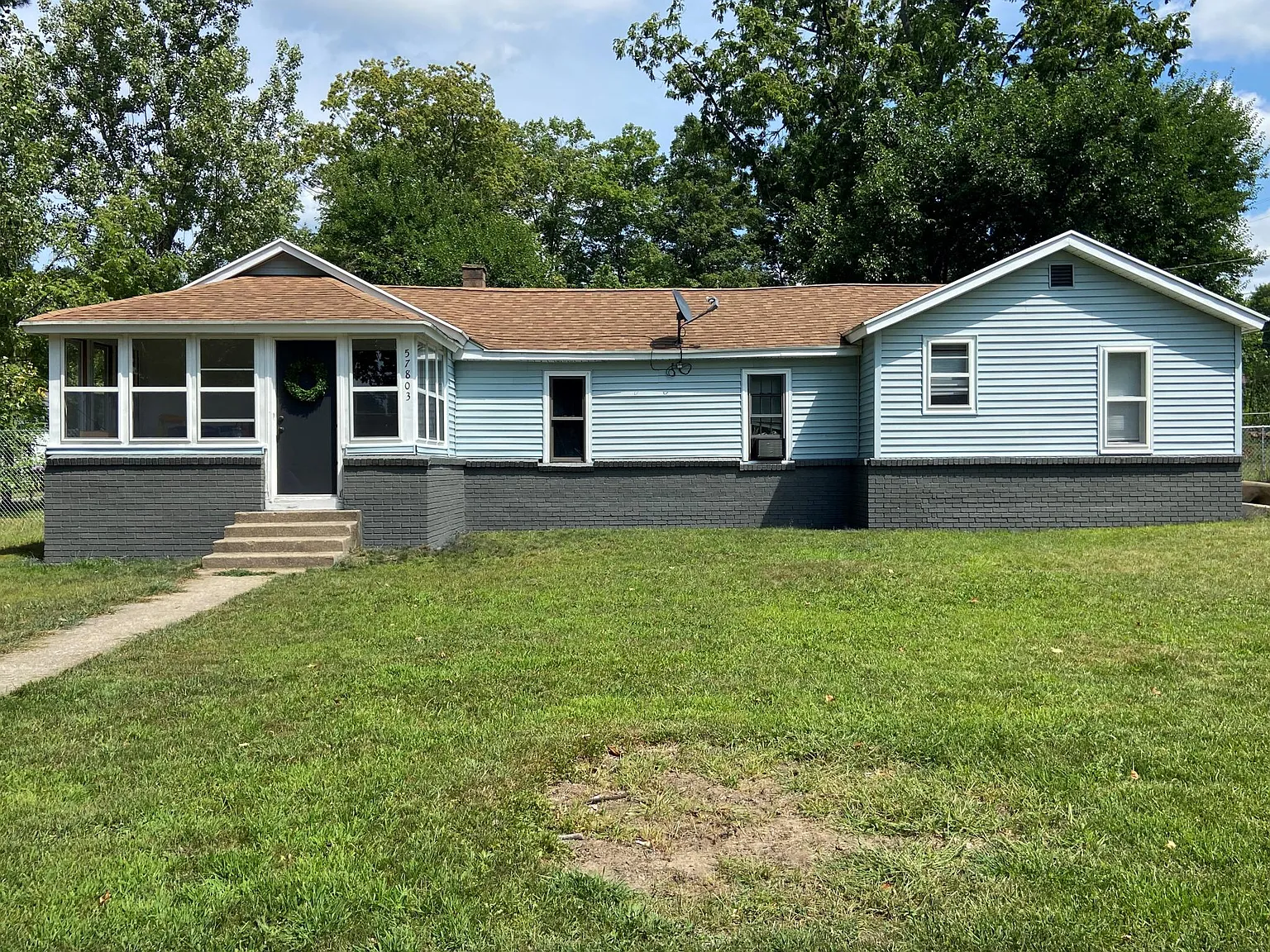 57803 Scott St photo 1
