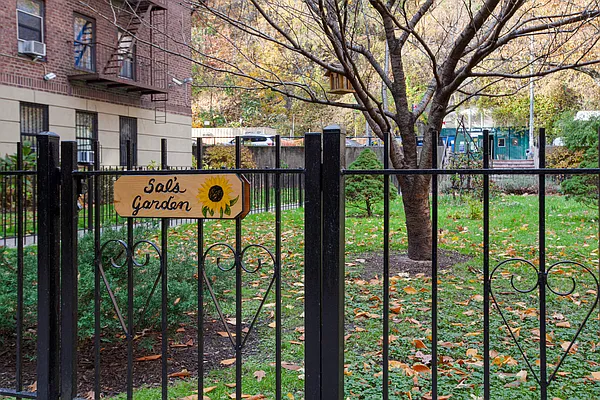 Sold by Level Group | media 18