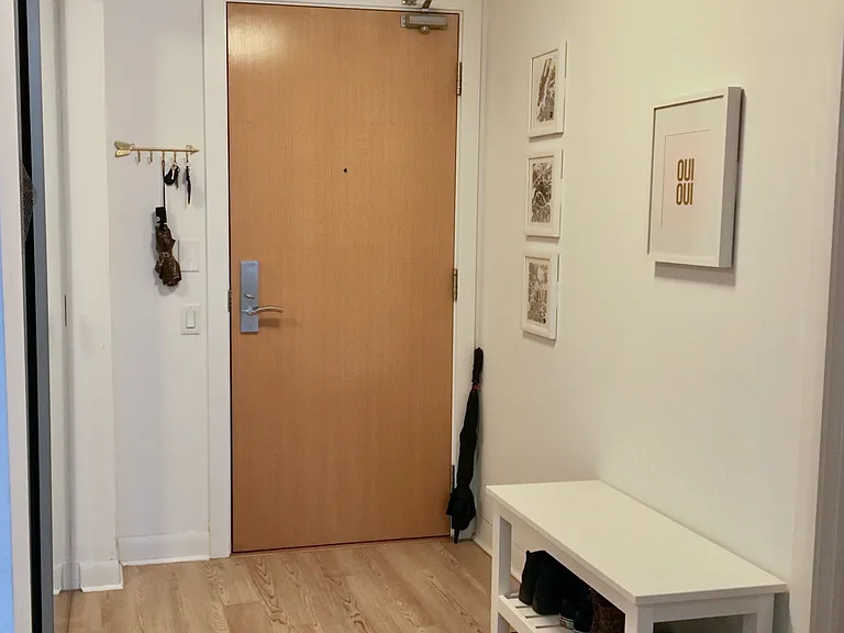 375 King St W #1108 — Photo 4