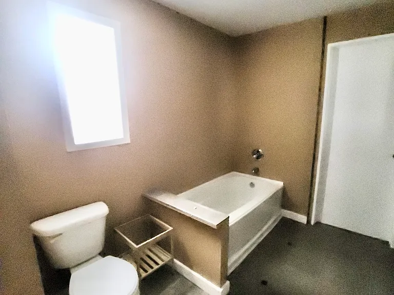 1619 E Berks St — Photo 12
