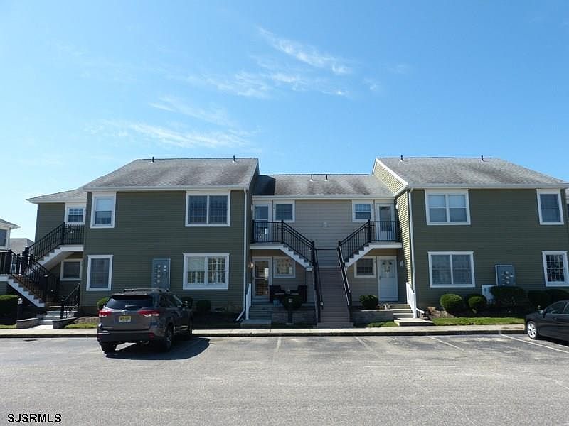 1st image of 14 Tonkin Ct #14