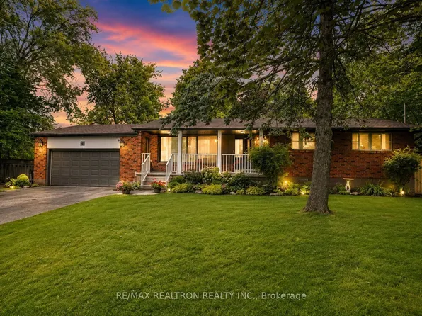 15 Park Rd, Bradford West Gwillimbury, ON L3Z 4N1