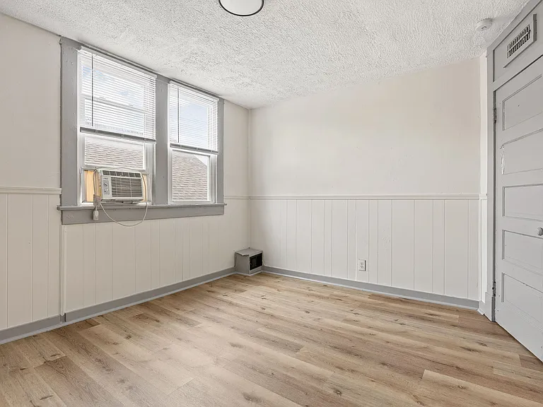 2101 Singleton St #2103 — Photo 23