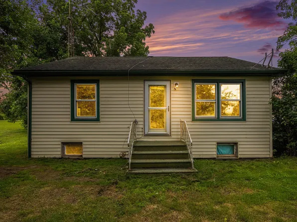 2046 Us Highway 12 W, Galien, MI 49113