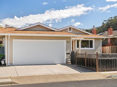 851 Standish Rd, Pacifica, CA, 94044