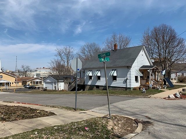 2nd image of 511 W Mill St