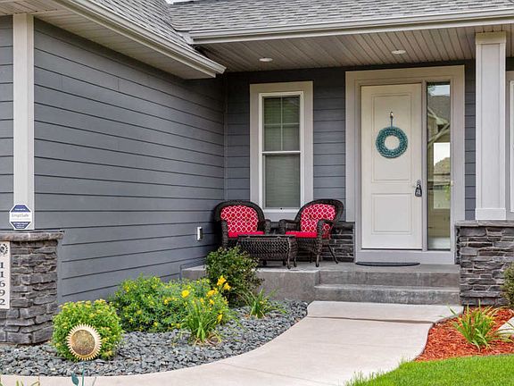 3rd image of 11692 Saint Andrews Cir NE