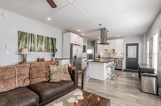 4th image of 89 Douglass St #1
