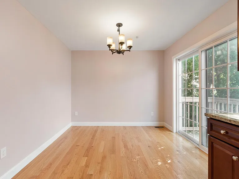 7 Butler Ave #5 — Photo 24
