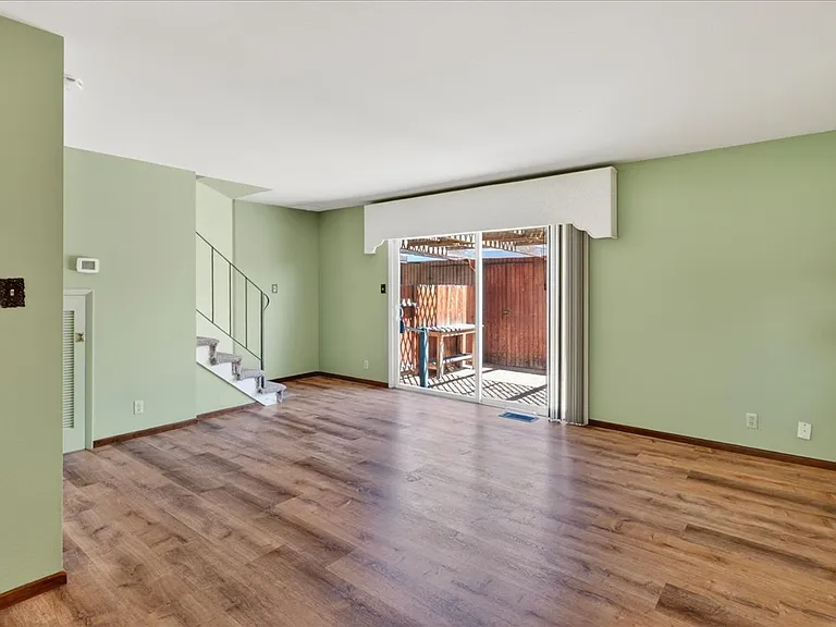 106 Smithridge Park — Photo 12