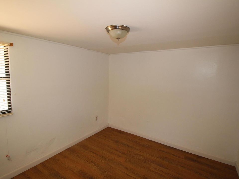 2nd image of 6101 Webster Ave #2