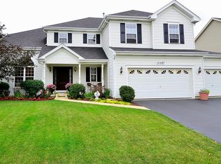 S587 Grengs Ln, Geneva, IL 60134