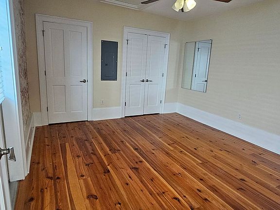 4th image of 802 Saint Charles Ave #305