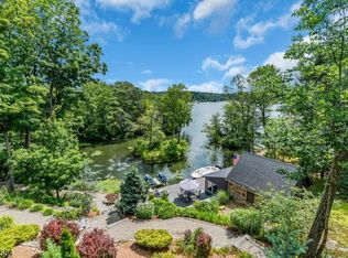 29 Air Castle Isle, Hopatcong Boro, NJ 07821