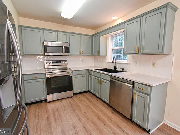 2nd image of 1004 Granite Ct