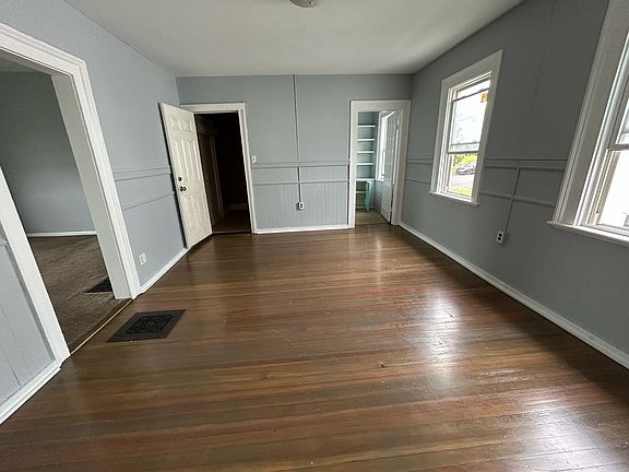 5th image of 809 N McBride St #2