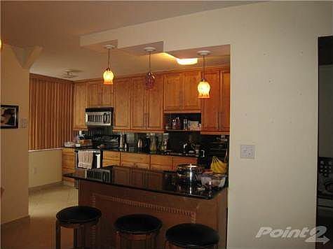 3rd image of 18011 Biscayne Blvd APT 905-1