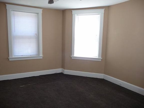 5th image of 3722 Vine St