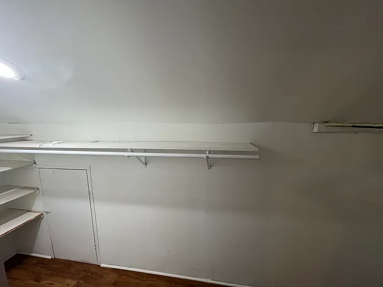 724 S Broad St — Photo 32