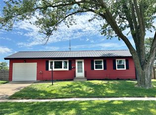 1125 W 10th Ave, Marion, IA 52302
