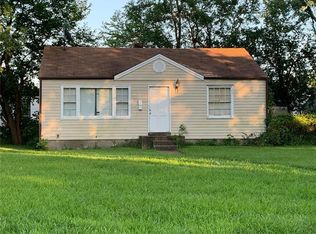 8154 Rector Dr, Saint Louis, MO 63134