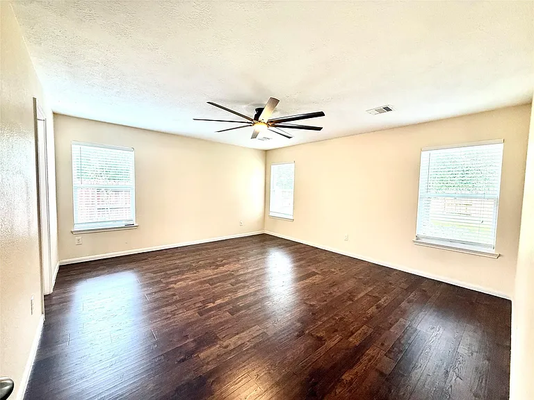 15906 Arapaho Bend Ln — Photo 10