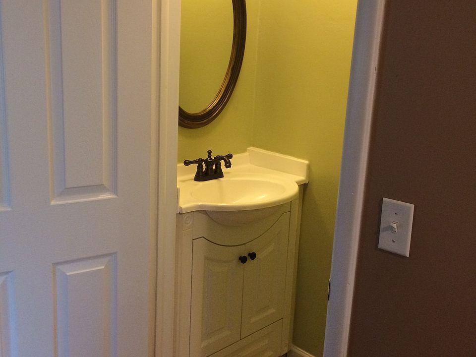 entry-way half bathroom