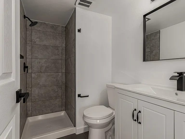 3371 S Monaco Pkwy #A — Photo 22