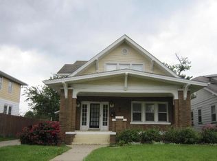 1318 E Hillcrest Pl, Peoria, IL