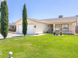 1609 Berkshire Dr, Bakersfield, CA 93307