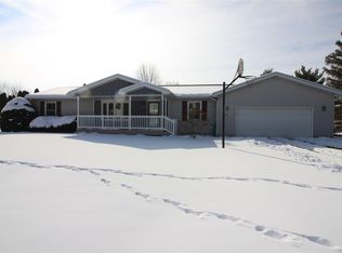 826 Ski View Ct, Sherrard, IL 61281