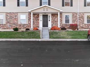 748 Delray Dr #C, Saint Peters, MO 63376