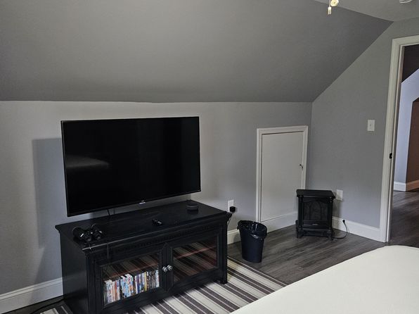 8132 Riverview Dr #B