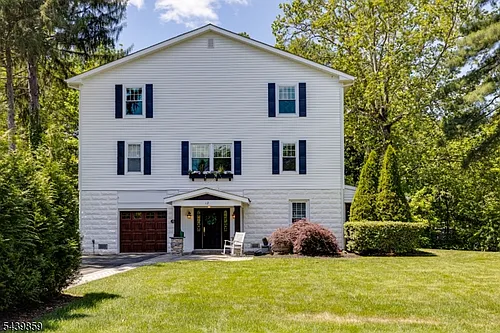 12 Forest Ave Photo 1