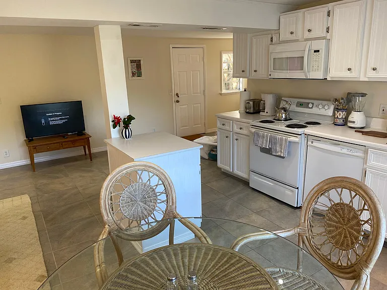 2830 Gypsy St — Photo 30